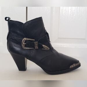 VINTAGE CLICKS Western Ankle Boots